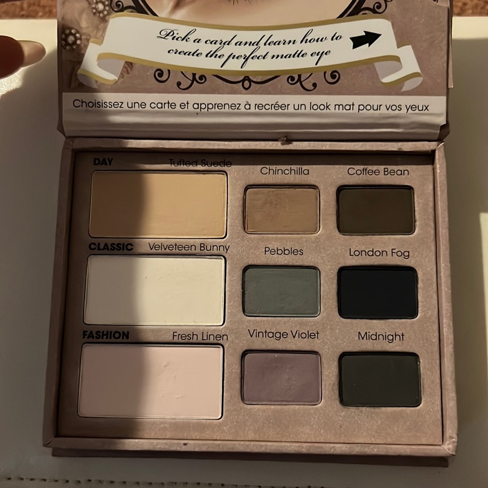 Too faced eye shadow palette